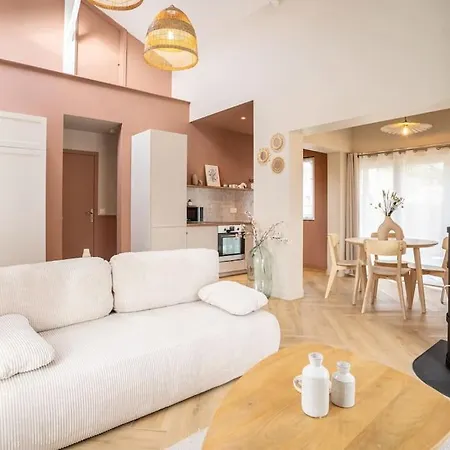 La Belle Echappee Holiday home *